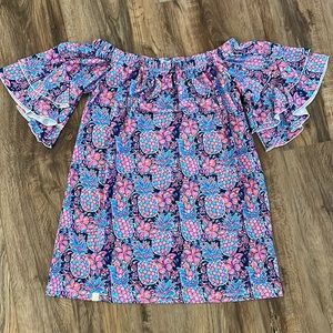 Simply Southern Off the Shoulder Shirt - Women’s size M.